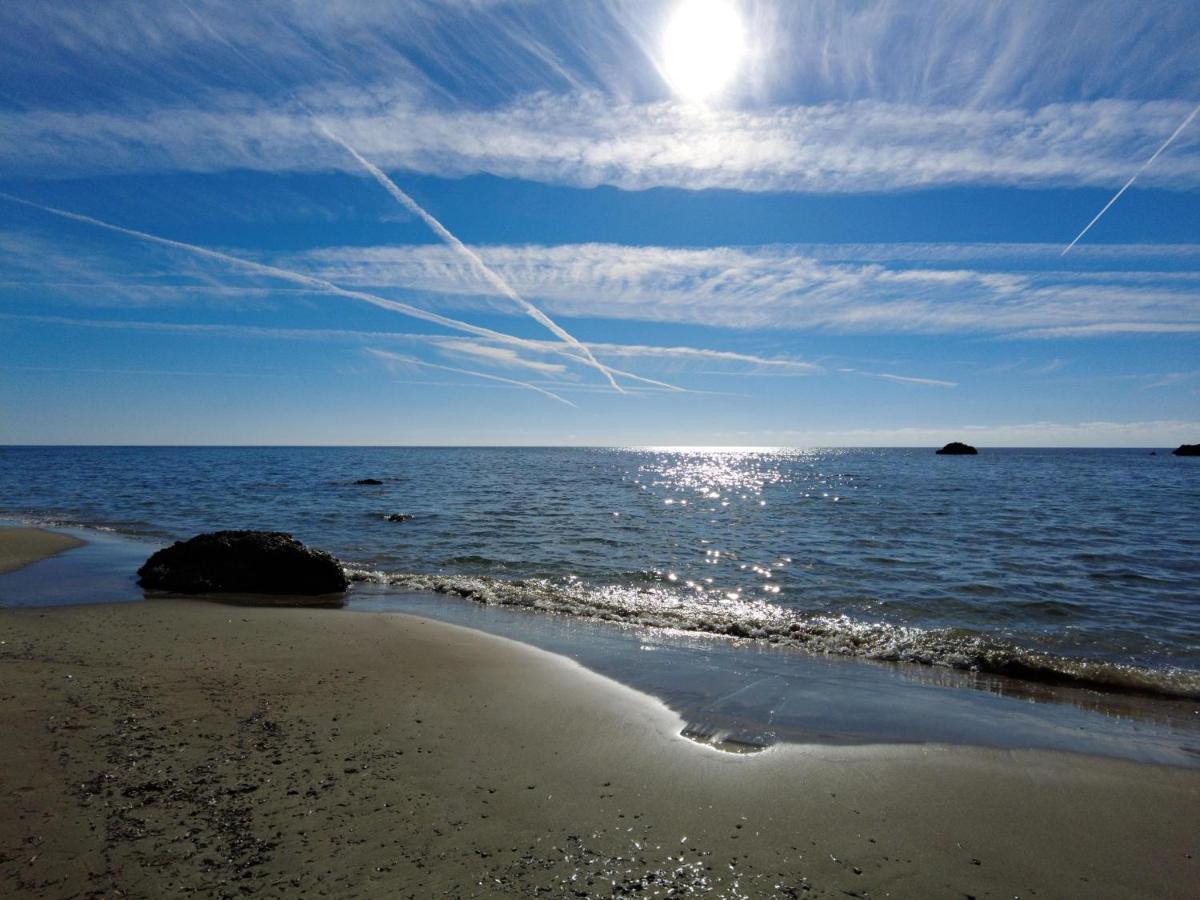 Giokos Apartment Agios Matthaios  ภายนอก รูปภาพ