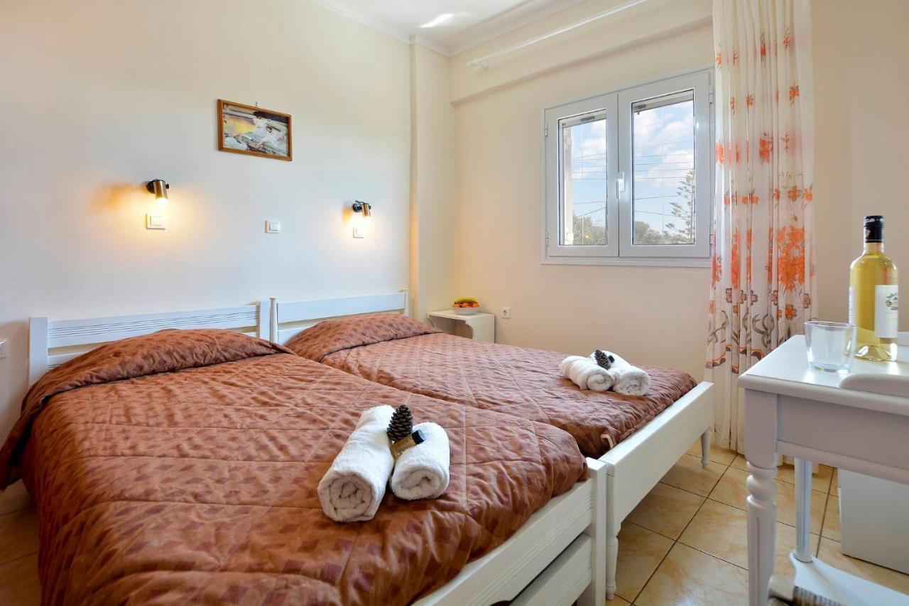 Giokos Apartment Agios Matthaios  ภายนอก รูปภาพ